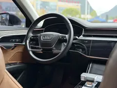 2019 Audi A8 Plus A8L 50 TFSI quattro Comfort, чёрный — фото 19