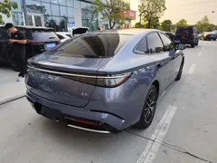 2024 BYD Seal PHEV 1.5L 121km Luxury — фото 8