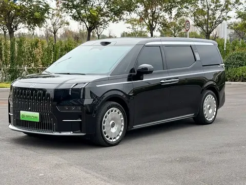 2024 Zeekr 009