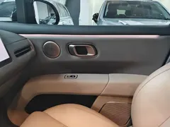 2025 Li Auto i6 2WD Standard, чёрный — фото 8