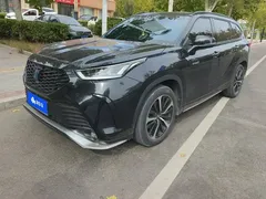 2022 Toyota Crown Kluger 2.5L HEV 4WD Luxury, чёрный — фото 1