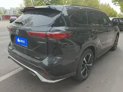 2022 Toyota Crown Kluger 2.5L HEV 4WD Luxury, чёрный — фото 3