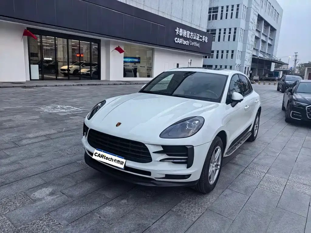 2021 Porsche Macan 2.0T