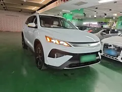 2025 BYD Song Pro 2nd Gen DM-i PHEV 75km, белый — фото 4