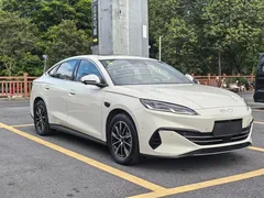 2025 BYD Seal 06 DM-i PHEV 120KM Smart Driving Premium, белый — фото 3