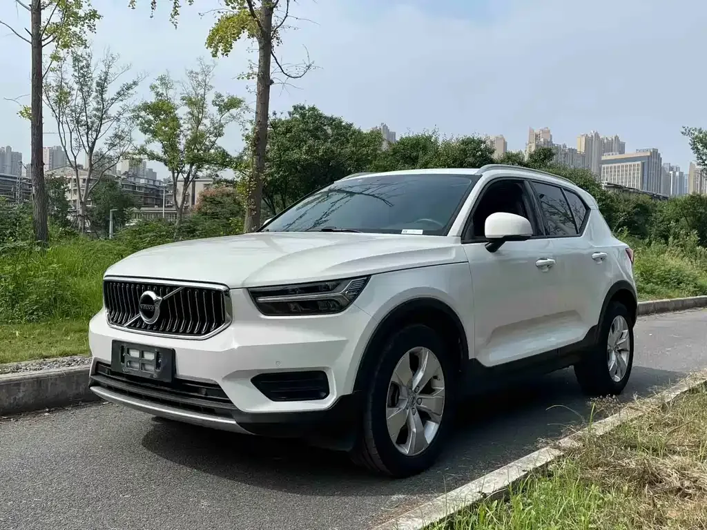 2021 Volvo XC40 T3 Fashion
