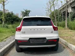 2021 Volvo XC40 T3 Fashion, белый — фото 9