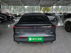 2022 Changan UNI-V 1.5T Premium — фото 6