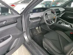 2022 Changan UNI-V 1.5T Premium — фото 16
