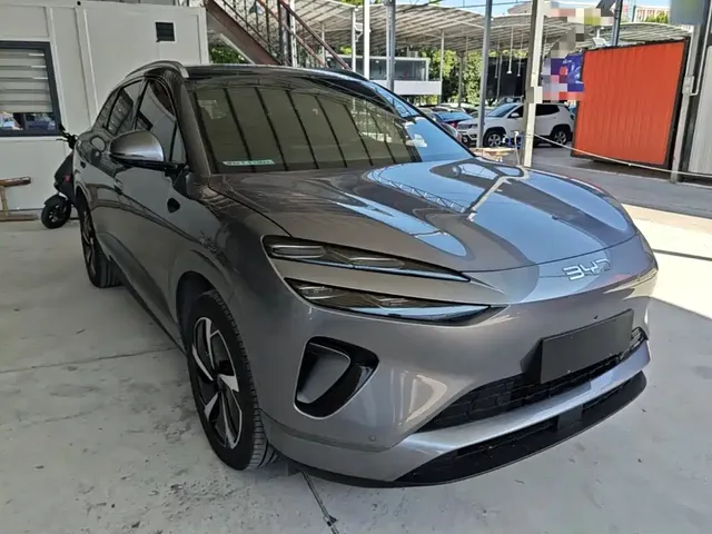 2025 BYD Sealion 06 DM-i PHEV 205 Plus