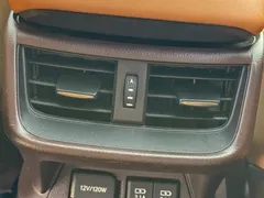 2020 Lexus ES 300h Excellence, белый — фото 12