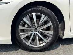 2020 Lexus ES 300h Excellence, белый — фото 16