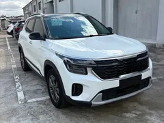 2023 Kia Seltos 1.5L CVT Luxury, белый — фото 2