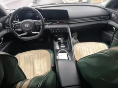 2021 Hyundai Elantra 1.5L CVT LUX Premium, белый — фото 5