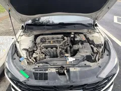 2021 Hyundai Elantra 1.5L CVT LUX Premium, белый — фото 16