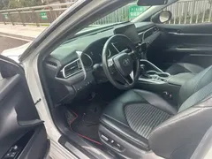 2023 Toyota Camry 2.0G Luxury, белый — фото 7