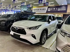 2022 Toyota Highlander Hybrid 2.5L 4WD Premium 7-seat, белый — фото 1