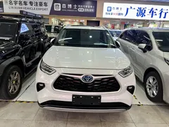 2022 Toyota Highlander Hybrid 2.5L 4WD Premium 7-seat, белый — фото 3