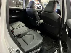 2022 Toyota Highlander Hybrid 2.5L 4WD Premium 7-seat, белый — фото 8