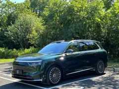 2025 Aito M8 EREV Ultra 53.4kWh 6-seat 192-line LiDAR, зелёный — фото 1