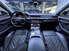 2022 Audi A8L 50 TFSI quattro Comfort Collector's Edition, чёрный — фото 11