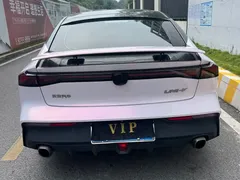 2022 Changan UNI-V 1.5T Premium — фото 5