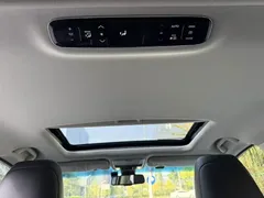 2022 Honda Odyssey 2.0L e:HEV, белый — фото 9