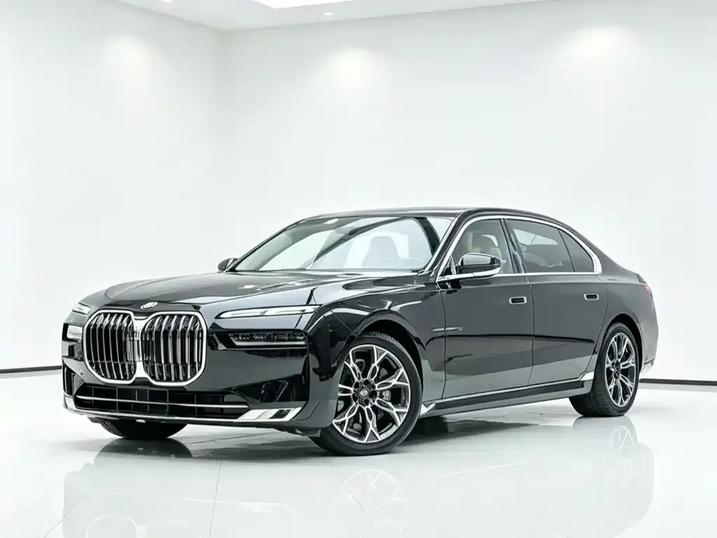 2023 BMW 7 Series 735Li Luxury Package