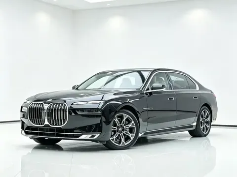 2023 BMW 7 Series 735Li Luxury Package