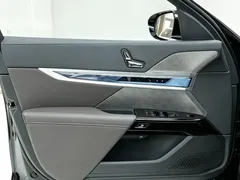 2023 BMW 7 Series 735Li Luxury Package, чёрный — фото 6