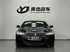 2021 BMW 5 Series 530i M Sport Package, чёрный — фото 2