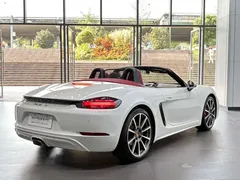 2022 Porsche 718 Boxster 2.0T, белый — фото 6