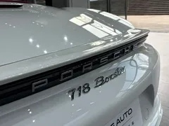 2022 Porsche 718 Boxster 2.0T, белый — фото 11