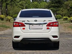 2021 Nissan Sylphy Classic 1.6L XL CVT Luxury, белый — фото 15