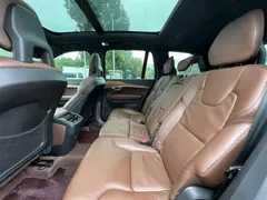 2021 Volvo XC90 7-seat, чёрный — фото 5