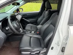 2023 Toyota Frontlander 2.0L Hybrid Leading, белый — фото 8