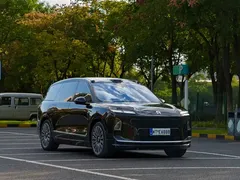 2026 Nio ES8 6-seat Executive Luxury, чёрный — фото 7