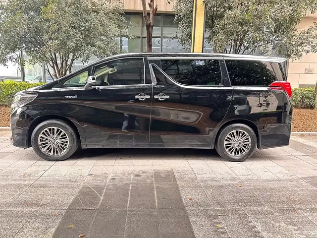 2021 Toyota Alphard Hybrid 2.5L Premium