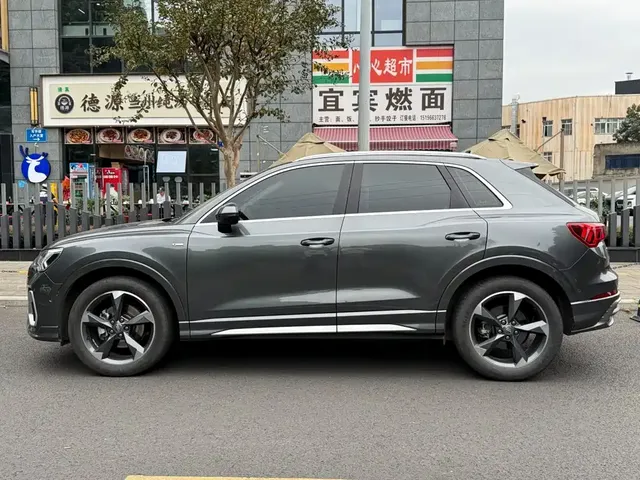 2021 Audi Q3 35 TFSI Fashion Sport