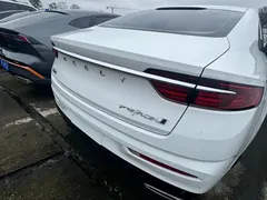 2023 Geely Preface 1.5TD Kunlun, белый — фото 14