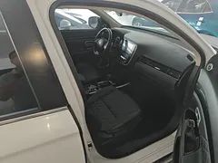 2021 Mitsubishi Outlander 2.4L 4WD 5-seat, белый — фото 25