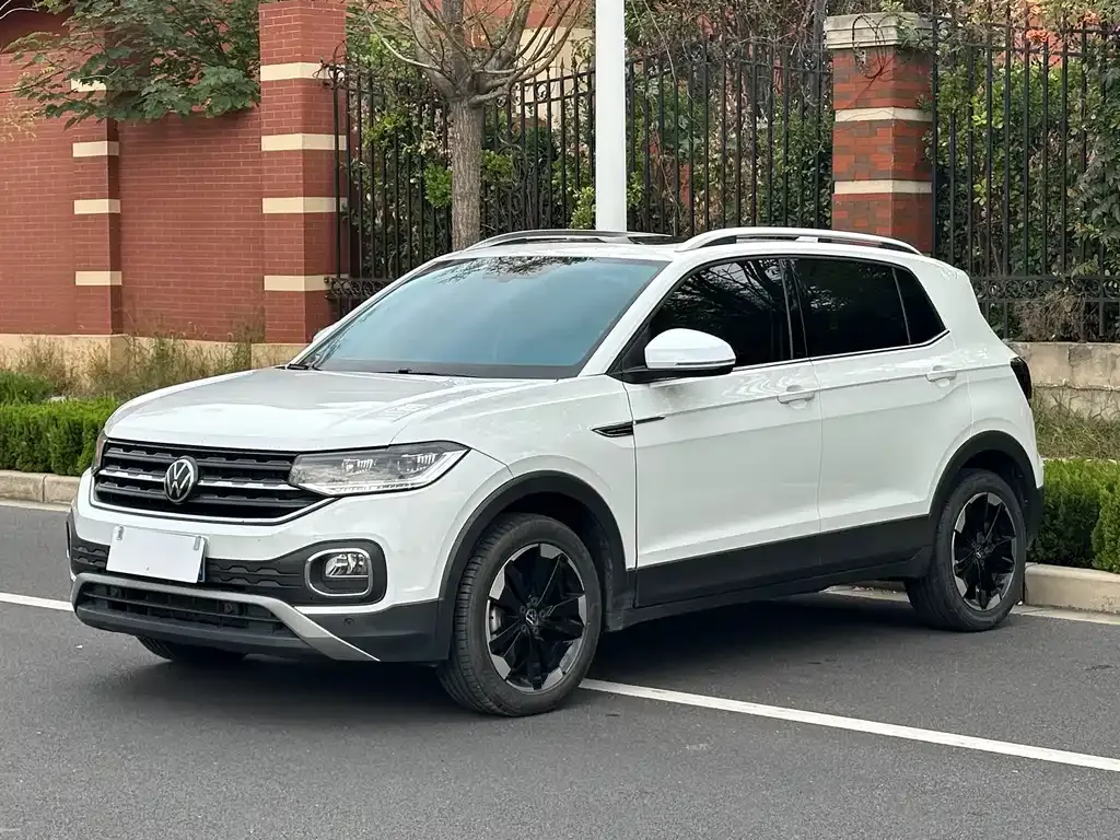 2021 Volkswagen Tacqua 1.5L AT