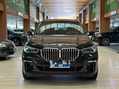 2022 BMW X5 30Li Premium M Sport Package, чёрный — фото 2