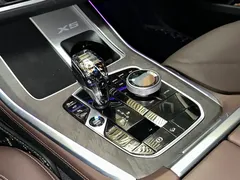2022 BMW X5 30Li Premium M Sport Package, чёрный — фото 15