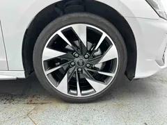 2023 Audi A3L Limousine 35 TFSI Fashion Sport, белый — фото 9