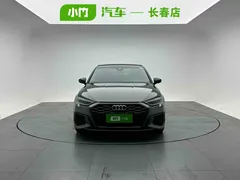 2022 Audi A3L Limousine 35 TFSI Luxury Sport — фото 2