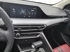 2022 Changan Eado PLUS 1.4T GDI DCT Premium, белый — фото 12