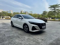 2023 Changan Eado PLUS 1.4T GDI DCT Premium, белый — фото 3