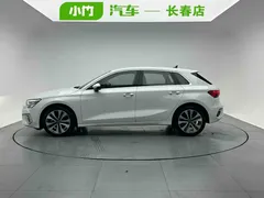 2022 Audi A3 Sportback 35 TFSI, белый — фото 3