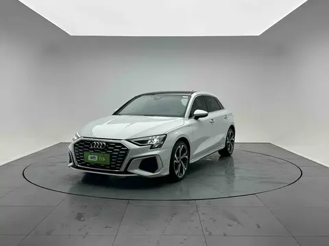 2021 Audi A3 Sportback 35 TFSI Luxury Sport